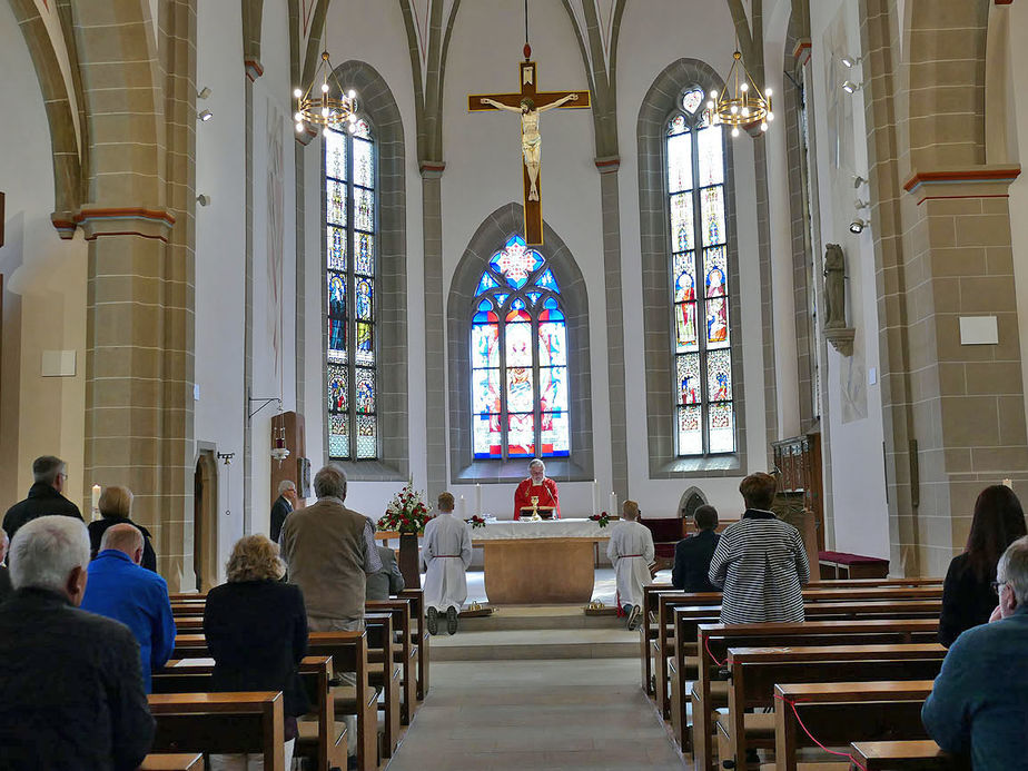 Pfingsten in der renovierten Stadtpfarrkirche St. Crescentius (Foto: Karl-Franz Thiede)